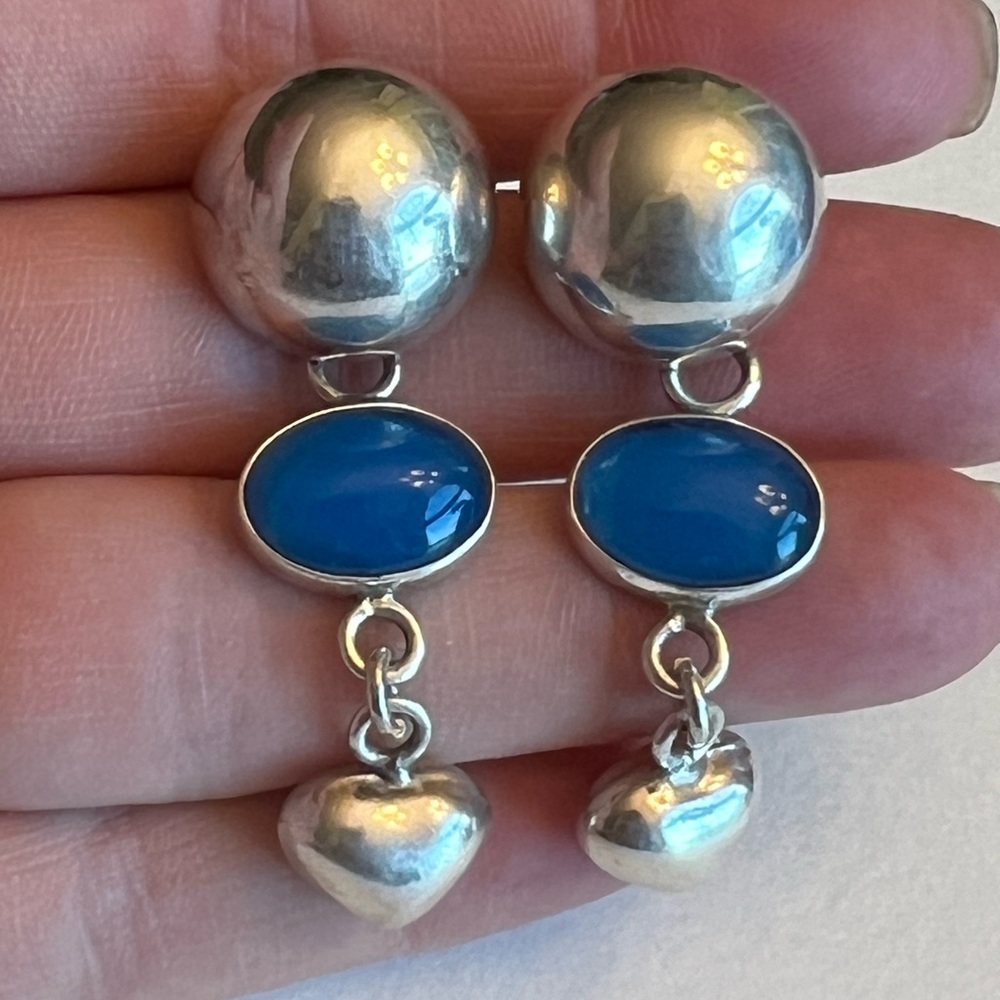Sterling silver dangle earrings with blue stone and hearts!